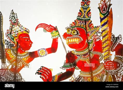  Kelantan Shadow Puppet: Persiapan Perjalanan Sang Pahlawan - Tumultuous Scenes and Enchanting Silhouettes