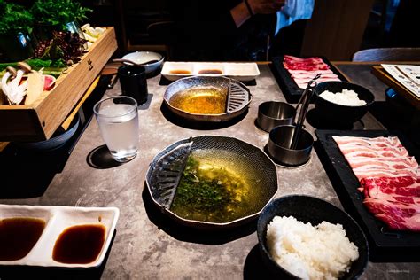 しゃぶ食べ 有明 - 東京湾の夜景を背景に、しゃぶしゃぶの新しい楽しみ方を探る